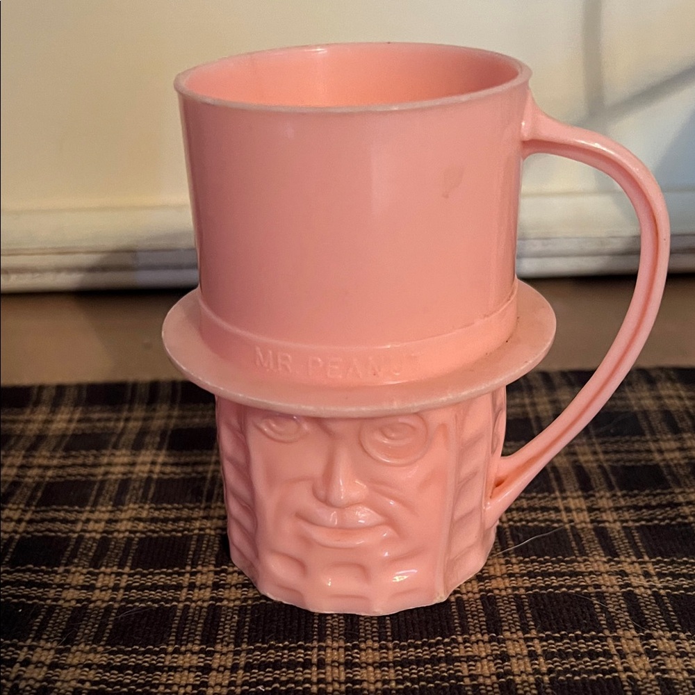 Vintage Mr. Peanut Pink Plastic Coffee Mug‎ Planters Peanuts Collectible